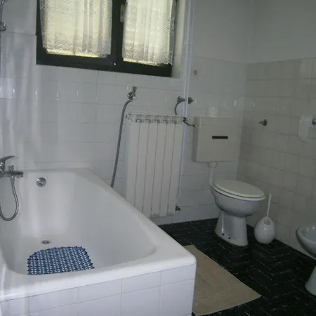 Haus Direkt Am Meeresufer Apartamento *